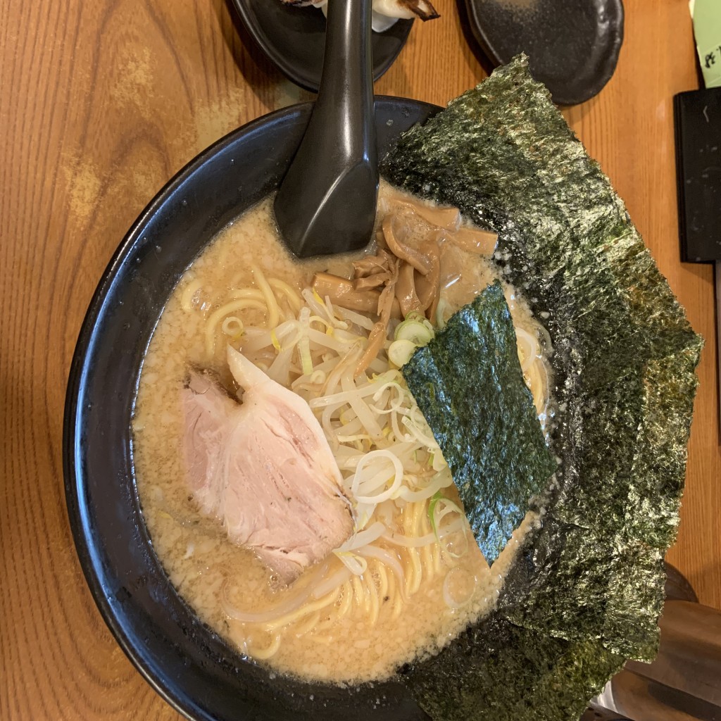 ユーザーが投稿した味噌のりラーメンの写真 - 実際訪問したユーザーが直接撮影して投稿した安永ラーメン / つけ麺川出拉麺店の写真