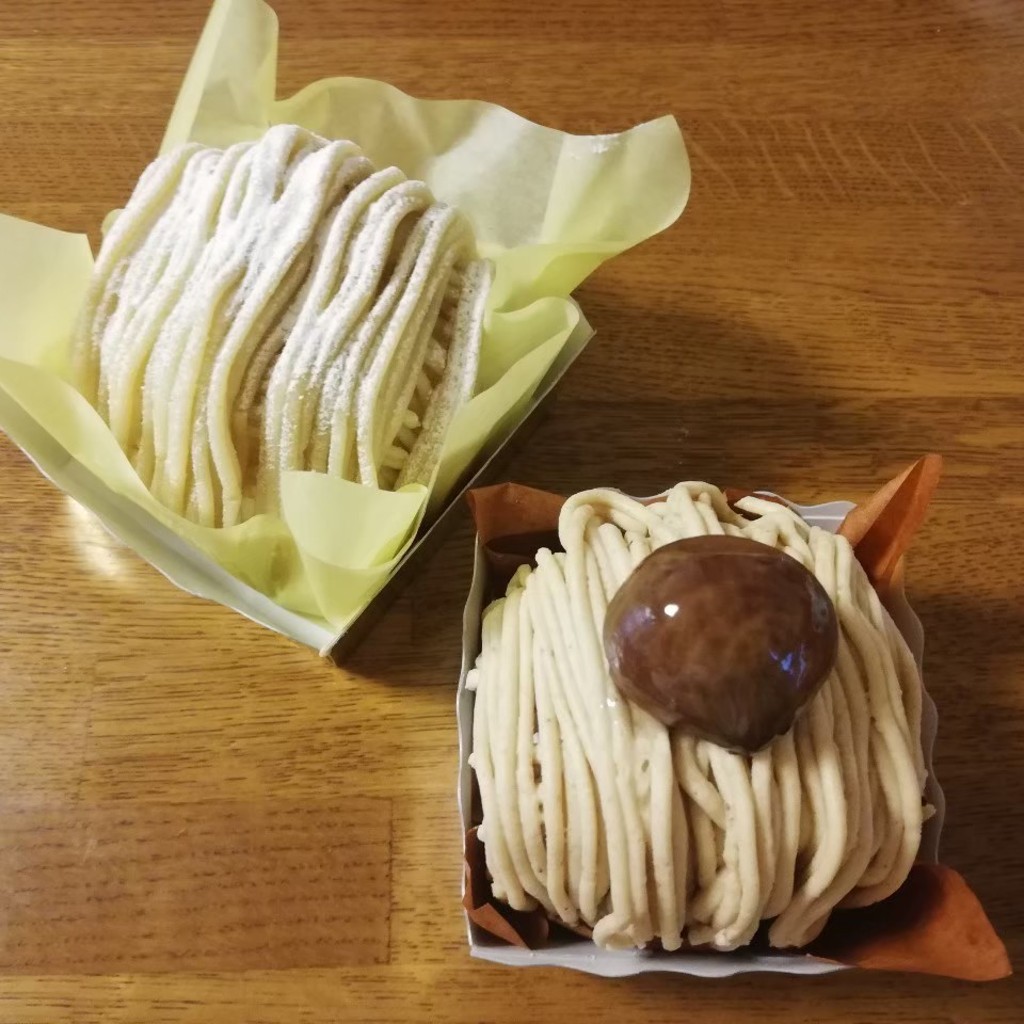 ユーザーが投稿したモンブラン2種の写真 - 実際訪問したユーザーが直接撮影して投稿した百合丘ケーキニコラス洋菓子店の写真