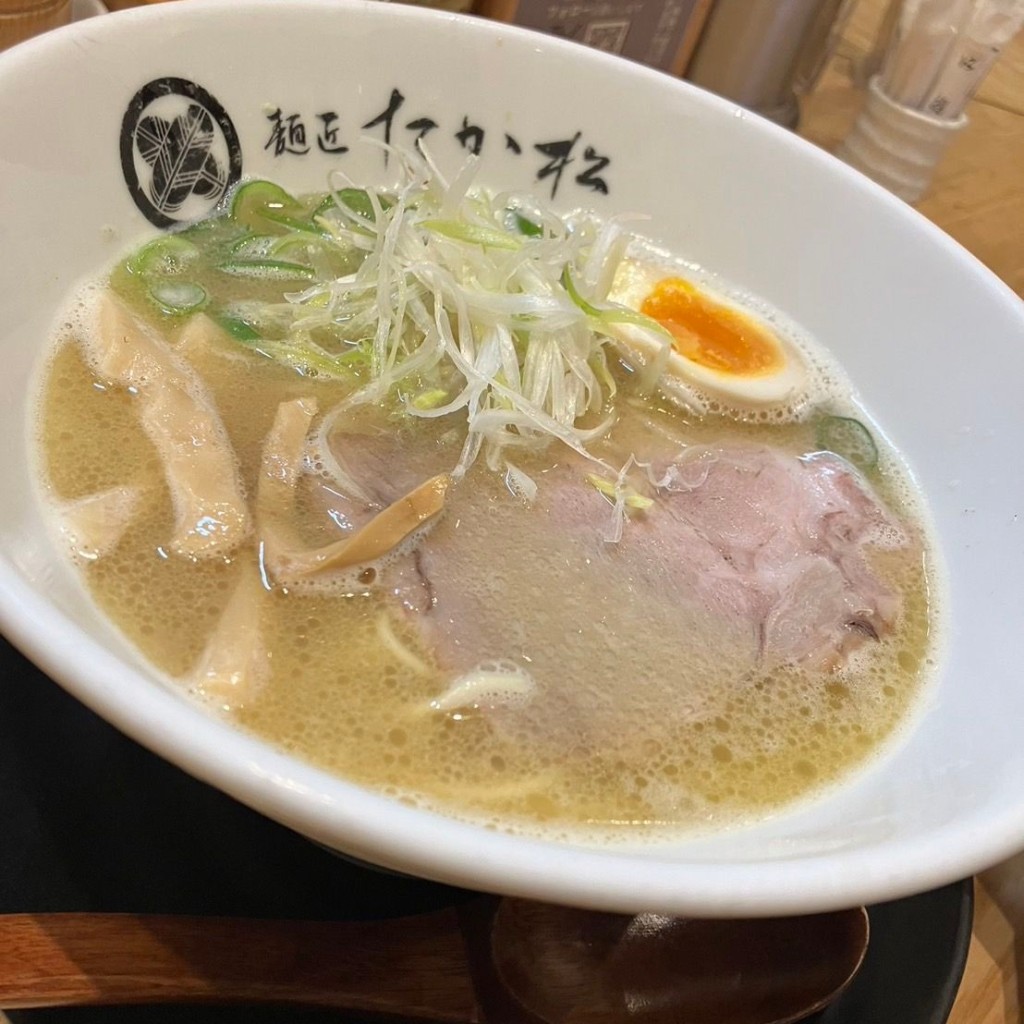 ユーザーが投稿した煮干し香るラーメンの写真 - 実際訪問したユーザーが直接撮影して投稿した元悪王子町ラーメン / つけ麺麺匠たか松 四条店の写真