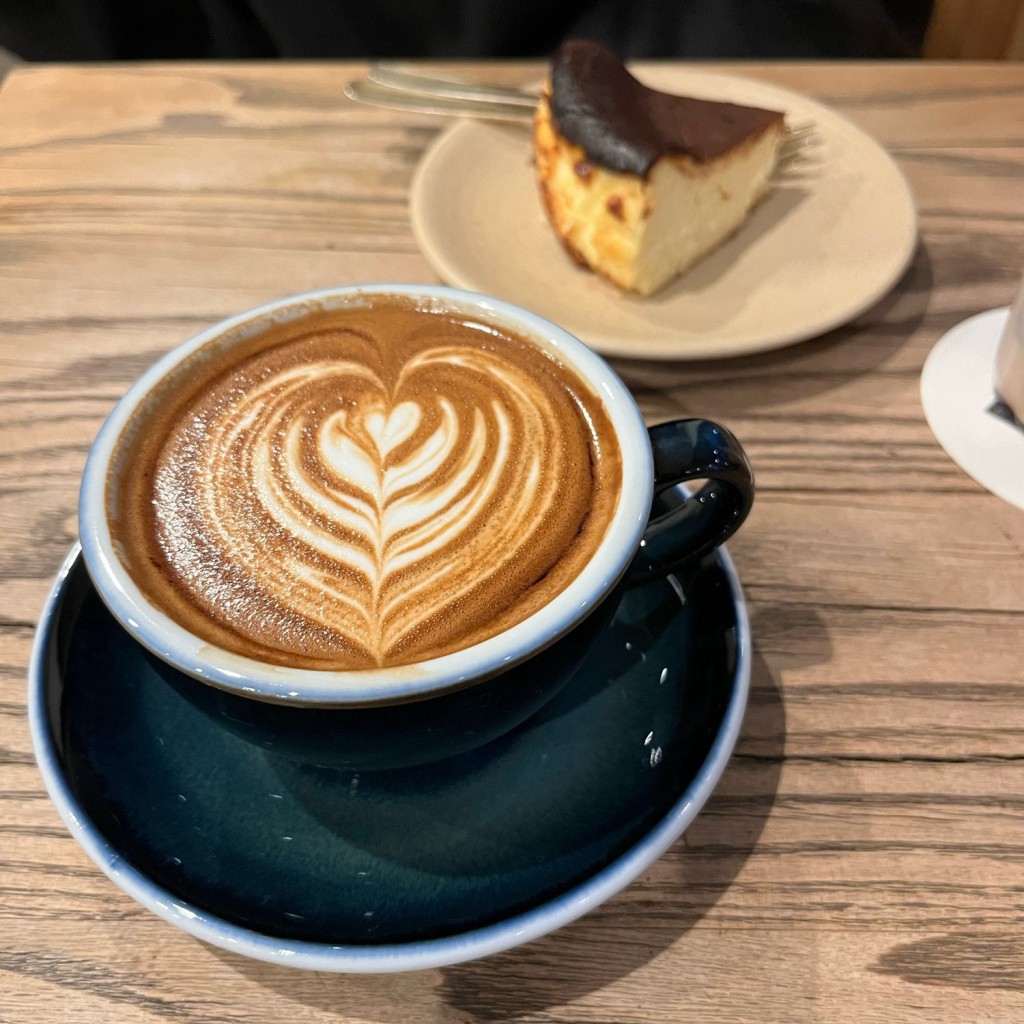 ユーザーが投稿したカフェラテの写真 - 実際訪問したユーザーが直接撮影して投稿した黒砂台コーヒー専門店SEVEN STEPS COFFEE CLUBの写真