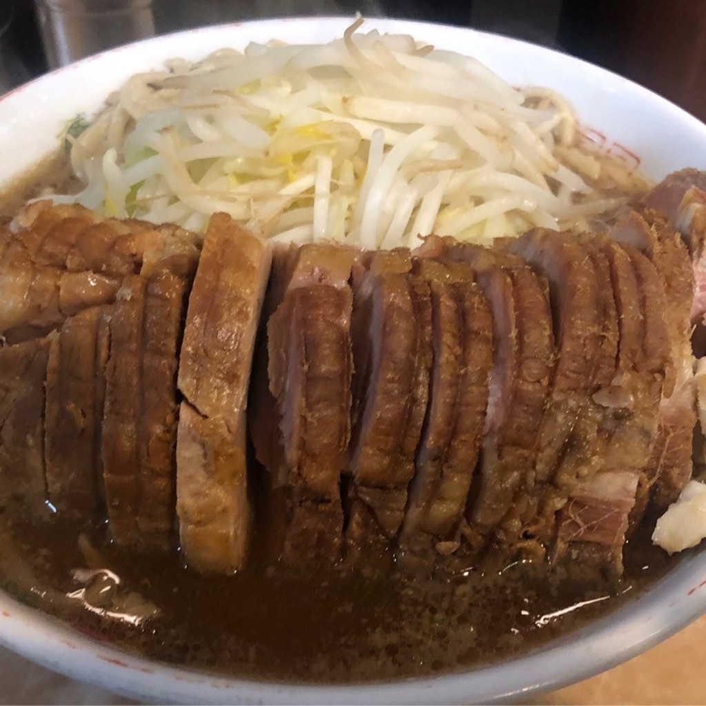 ユーザーが投稿した豚一本ラーメンの写真 - 実際訪問したユーザーが直接撮影して投稿した北品川ラーメン / つけ麺肉汁らーめん 公の写真