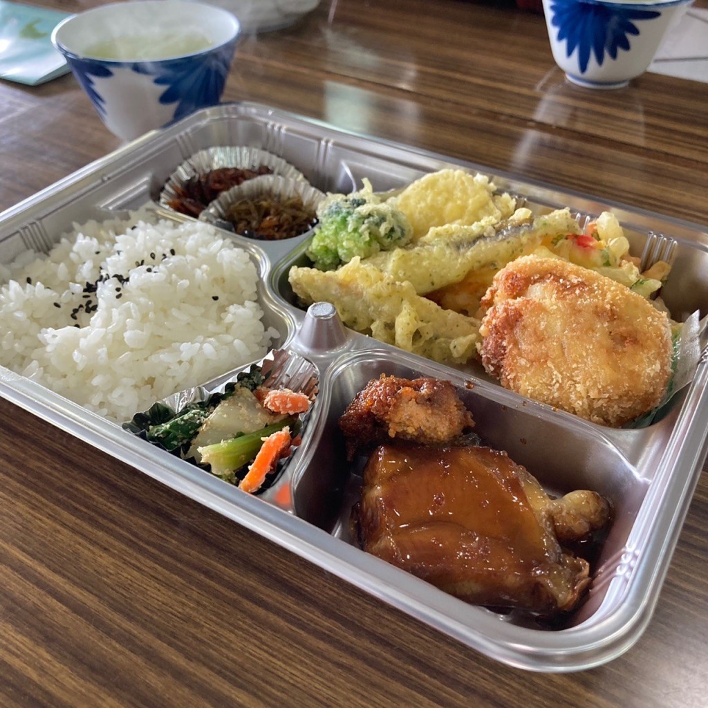 ユーザーが投稿したおきしまB弁当 (1320円)の写真 - 実際訪問したユーザーが直接撮影して投稿した沖島町定食屋湖島婦貴の会の写真