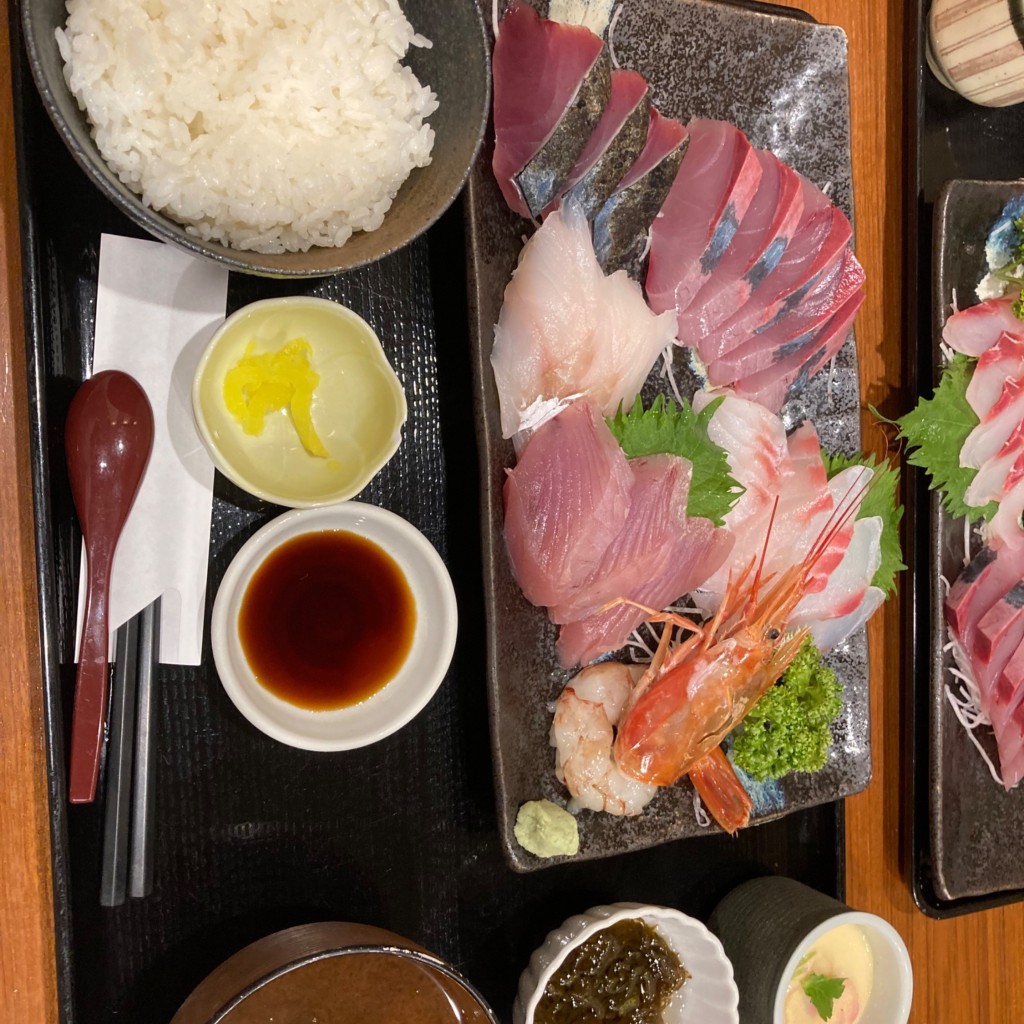 ユーザーが投稿した厳選刺身定食の写真 - 実際訪問したユーザーが直接撮影して投稿した長沢町魚介 / 海鮮料理大垣お魚市場の写真