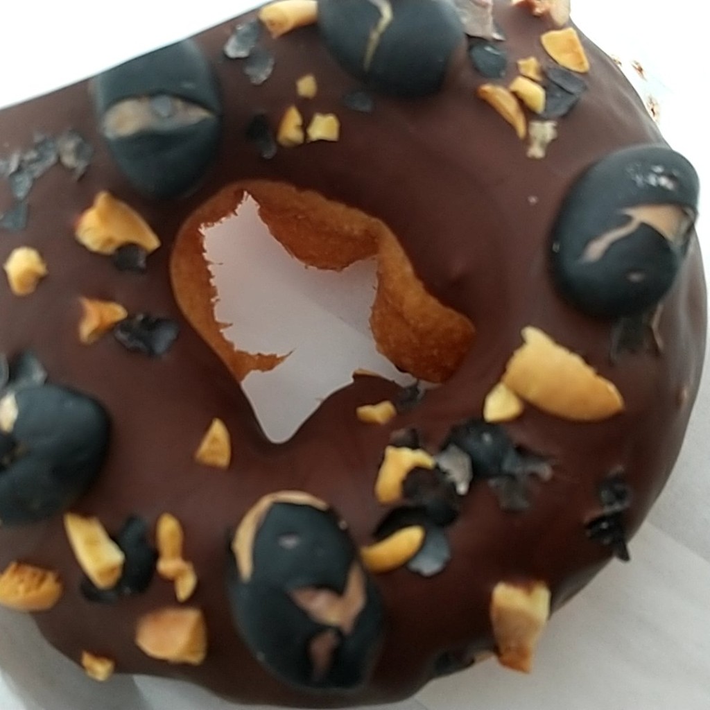 ユーザーが投稿した黒豆チョコレートの写真 - 実際訪問したユーザーが直接撮影して投稿した南九条西ドーナツ札幌 ムラカミドーナツ店の写真