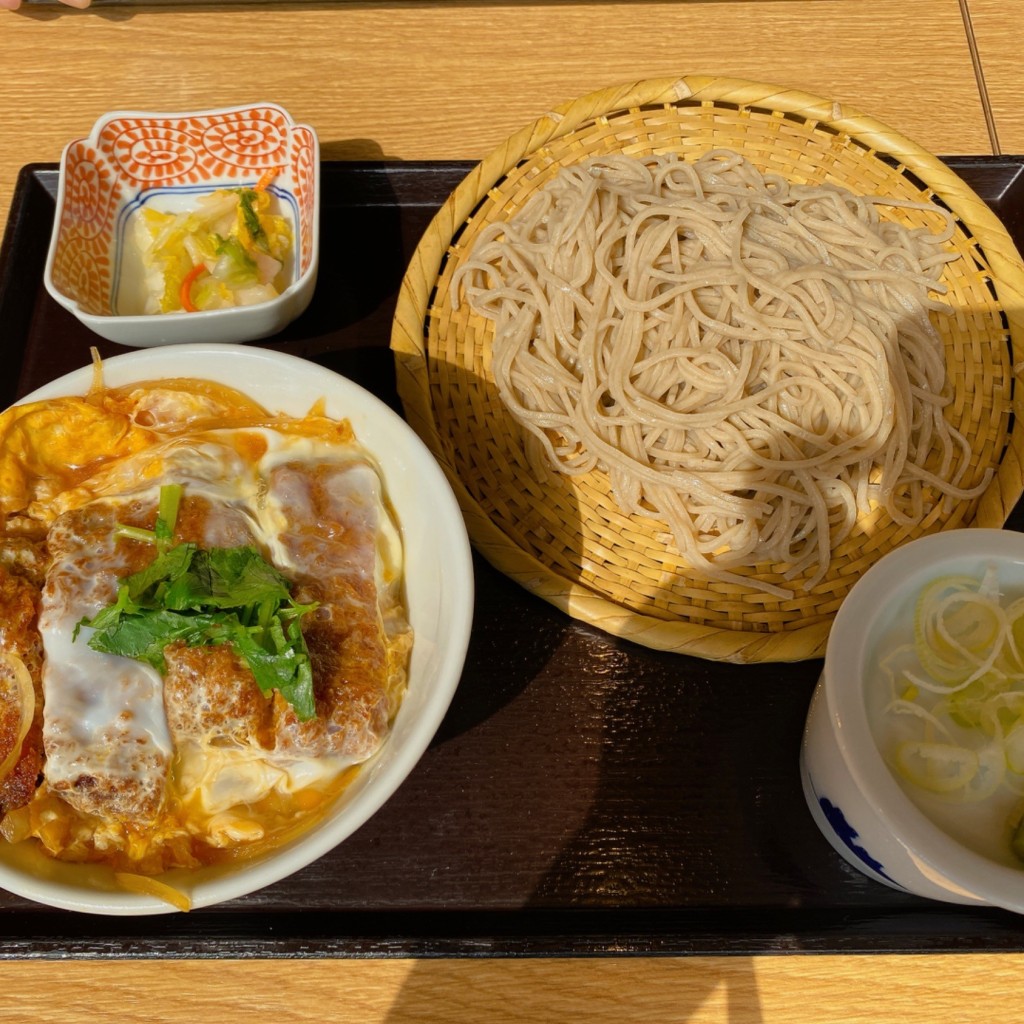 ユーザーが投稿したLunchカツ丼セットの写真 - 実際訪問したユーザーが直接撮影して投稿した駅元町そばソバキチ さんすて岡山店の写真