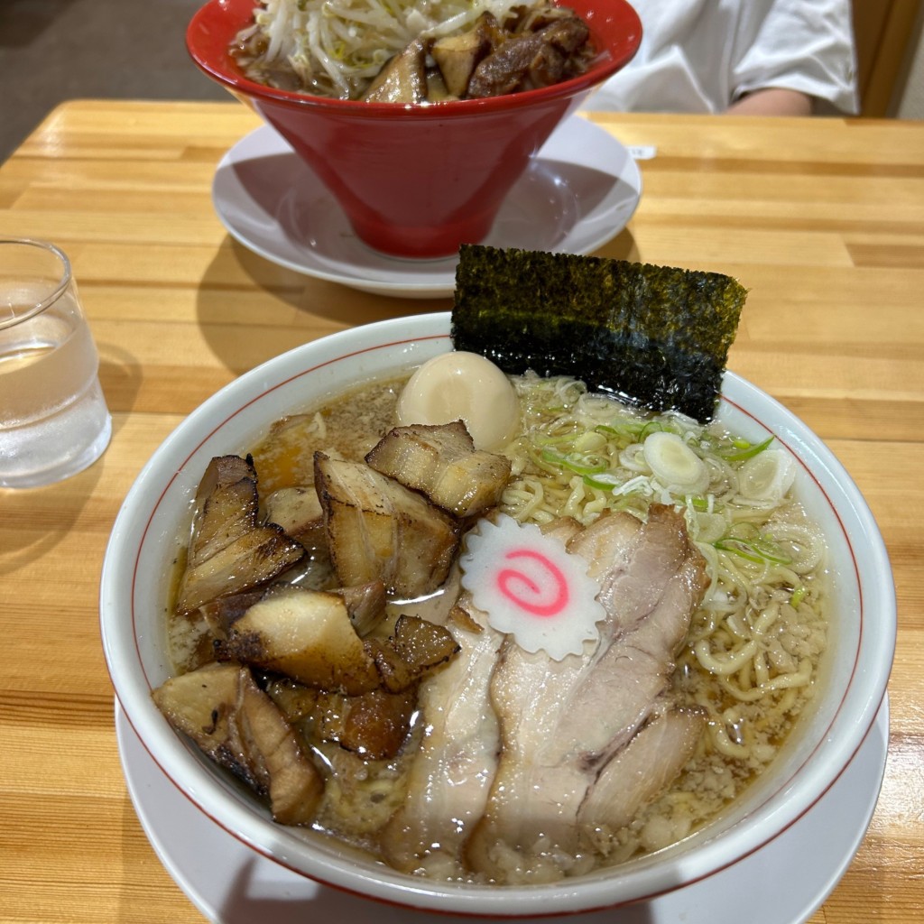 ユーザーが投稿した男気ラーメン肉盛りの写真 - 実際訪問したユーザーが直接撮影して投稿した花沢ラーメン専門店こだわり自家製麺 心心の写真