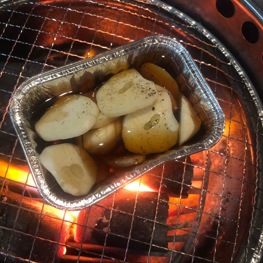 ユーザーが投稿したにんにくイル焼きの写真 - 実際訪問したユーザーが直接撮影して投稿した松山焼肉やきにく華の写真