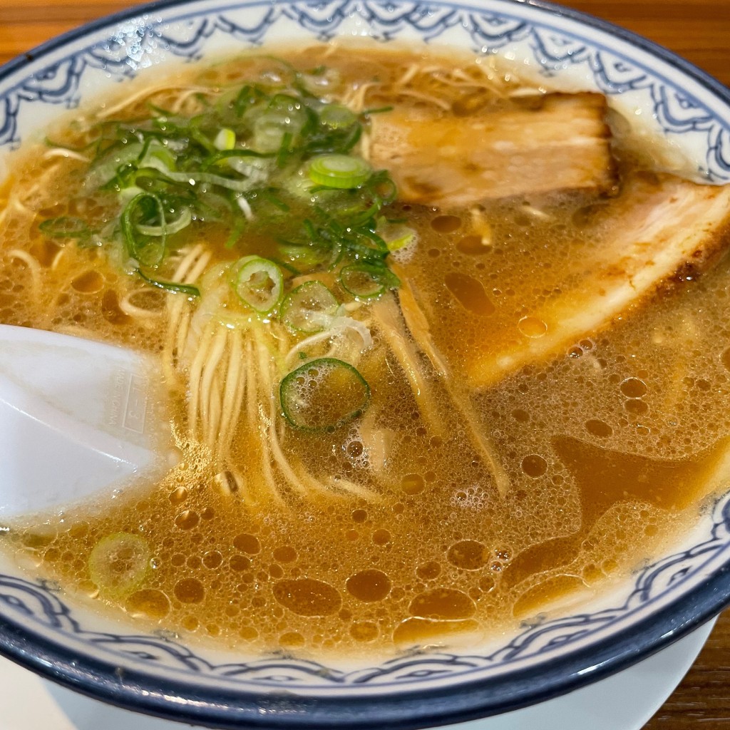 麺sLIFEさんが投稿した大名ラーメン専門店のお店節ちゃんラーメン 天神本店/セッチャンラーメン テンジンホンテンの写真