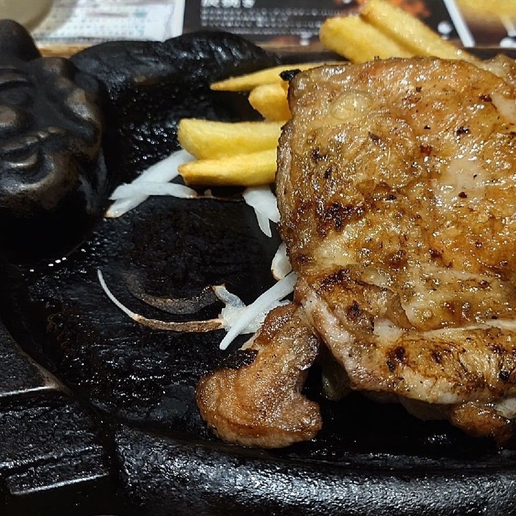 ユーザーが投稿した炭焼きチキンステーキLunchの写真 - 実際訪問したユーザーが直接撮影して投稿した鶴の荘ステーキブロンコビリー 宝塚店の写真