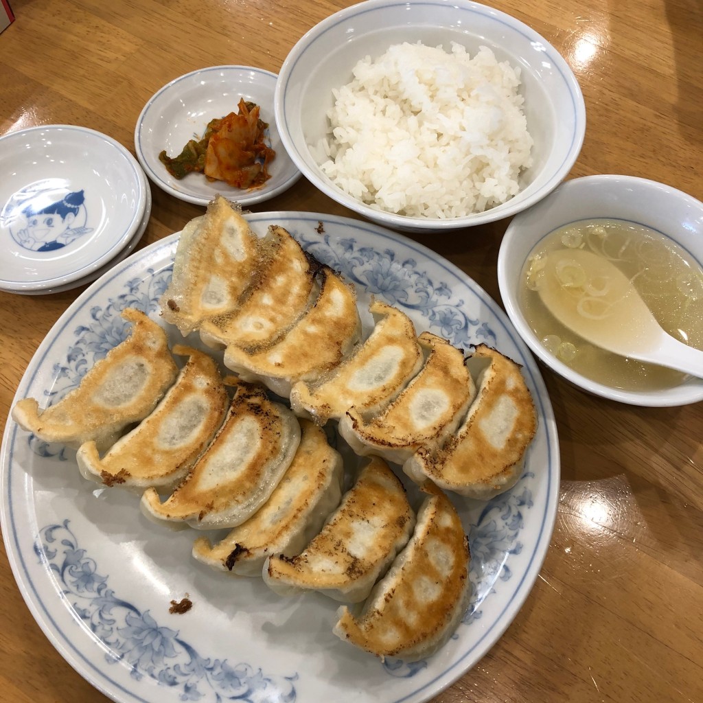 ユーザーが投稿した餃子定食の写真 - 実際訪問したユーザーが直接撮影して投稿した上落合餃子ぎょうざの満洲 北与野駅前店の写真