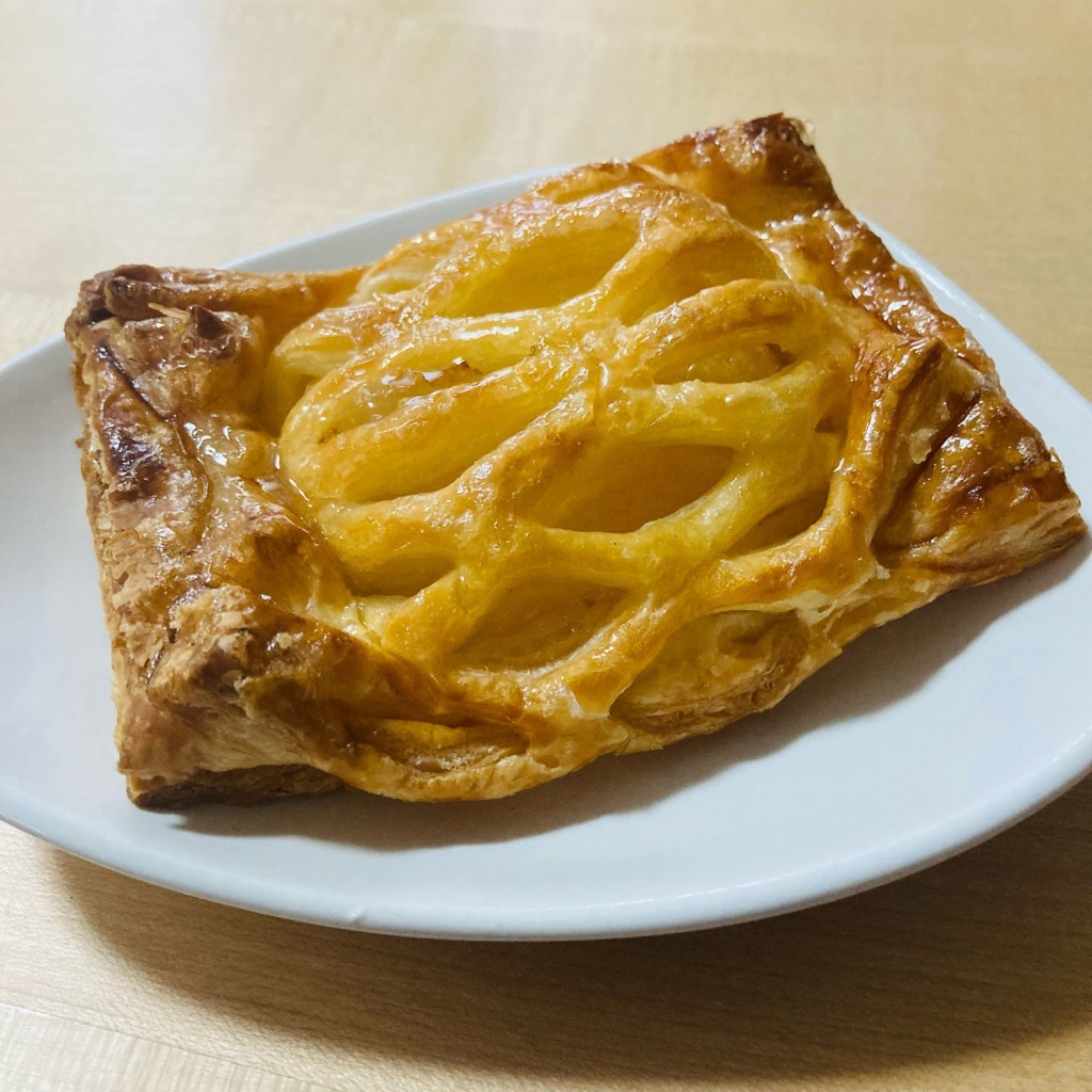 ユーザーが投稿したDsりんごパイの写真 - 実際訪問したユーザーが直接撮影して投稿した小束山本町ベーカリーD's BAKERY グルメシティ小束山店の写真