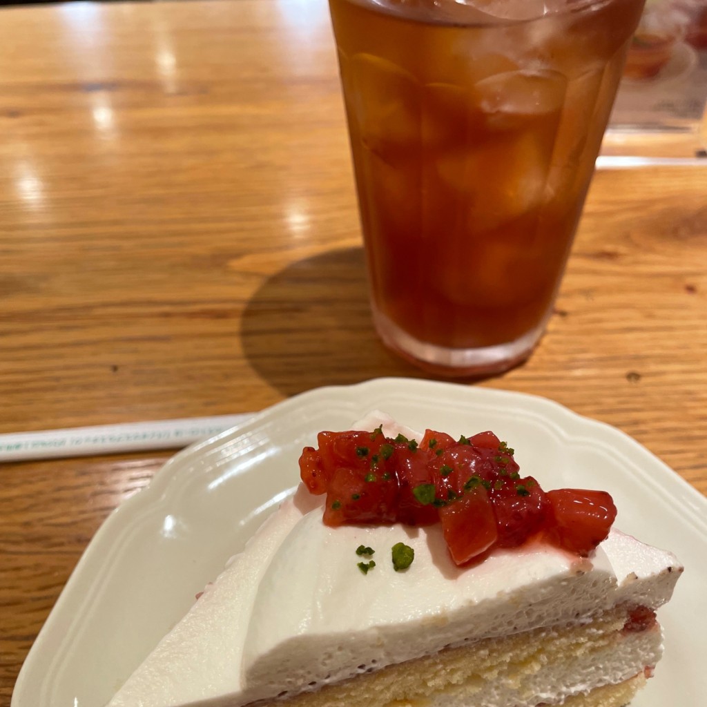 ユーザーが投稿した苺のショートケーキの写真 - 実際訪問したユーザーが直接撮影して投稿した諏訪栄町カフェアフタヌーンティー・ティールーム 近鉄百貨店四日市店の写真