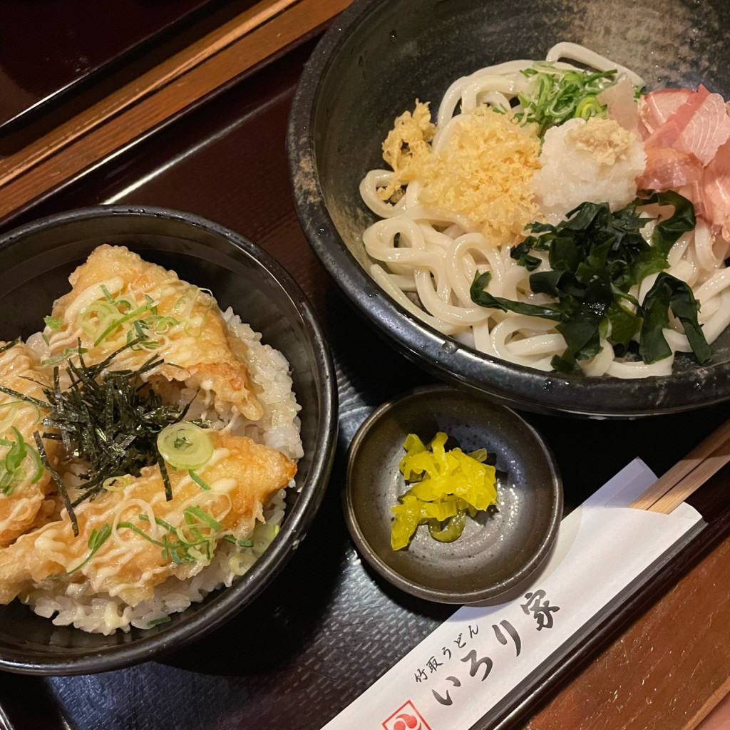 ユーザーが投稿した丼(鶏天)とぶっかけの写真 - 実際訪問したユーザーが直接撮影して投稿した三吉うどんいろり家の写真