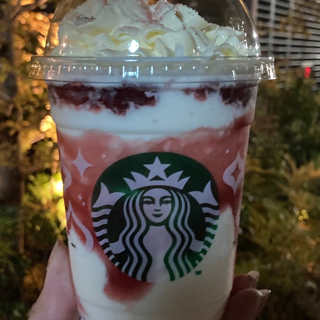 ユーザーが投稿したT ストロベリー メリークリーム フラペチーノの写真 - 実際訪問したユーザーが直接撮影して投稿した東田カフェスターバックスコーヒー ジ アウトレット北九州店の写真