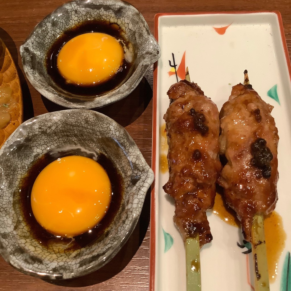 ユーザーが投稿した鴨生つくね黄身だれの写真 - 実際訪問したユーザーが直接撮影して投稿した新宿焼鳥焼鳥 ハレツバメ 新宿東口店の写真