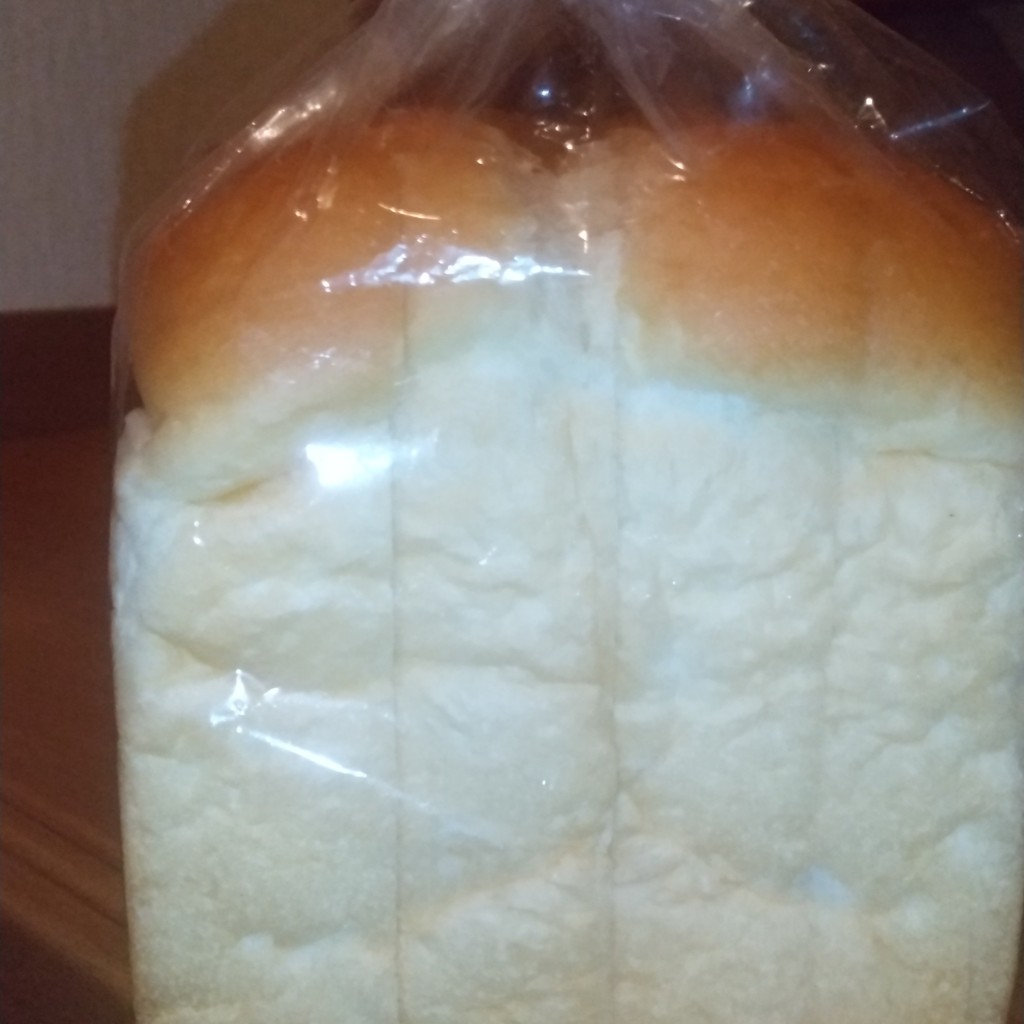 ユーザーが投稿したホテル食パンの写真 - 実際訪問したユーザーが直接撮影して投稿した潮江食パン専門店一本堂 尼崎店の写真
