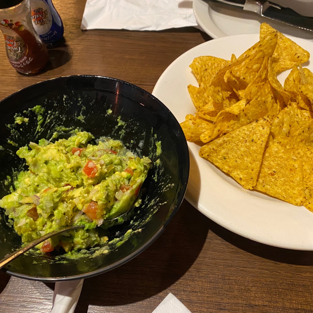 ユーザーが投稿したTableside Guacamoleの写真 - 実際訪問したユーザーが直接撮影して投稿した北幸居酒屋アメリカン レストラン&バー TGIフライデーズ 横浜西口店の写真