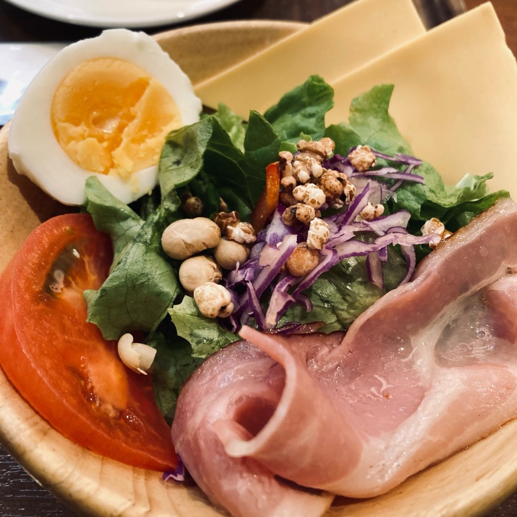 ユーザーが投稿した彩サラダの写真 - 実際訪問したユーザーが直接撮影して投稿した北五条西カフェ上島珈琲店 札幌アピア店の写真
