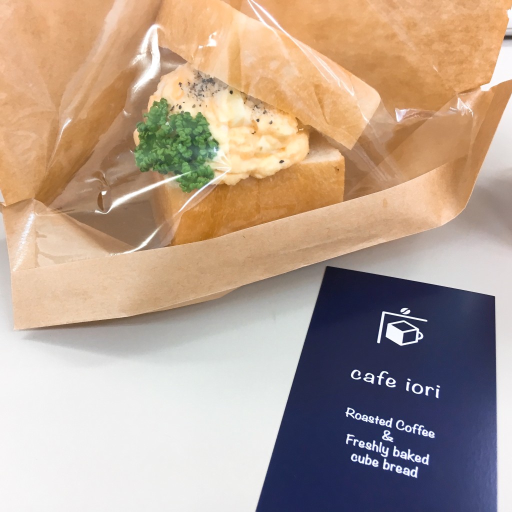 ユーザーが投稿したふわふわ生食パンの卵サンドの写真 - 実際訪問したユーザーが直接撮影して投稿した白金カフェcafe ioriの写真