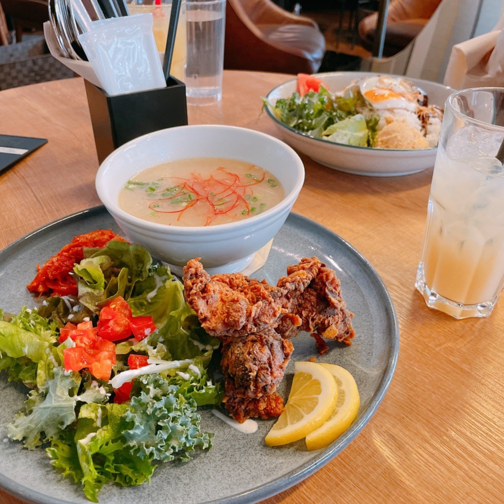 ユーザーが投稿したLunchチキン参鶏湯の写真 - 実際訪問したユーザーが直接撮影して投稿した茶屋町カフェWIRED CAFE 梅田 NUchayamachiの写真