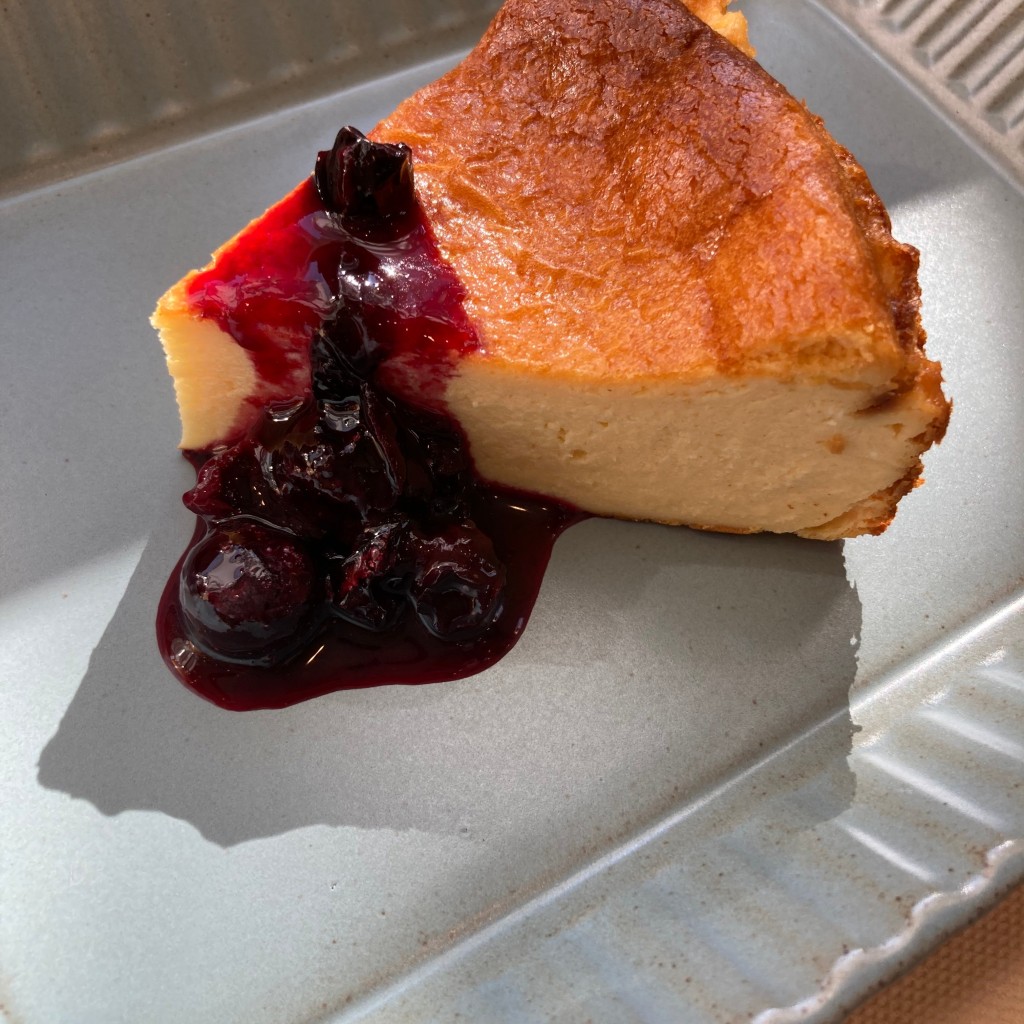 ユーザーが投稿した米粉チーズケーキの写真 - 実際訪問したユーザーが直接撮影して投稿した熊倉カフェブルースターCafeの写真