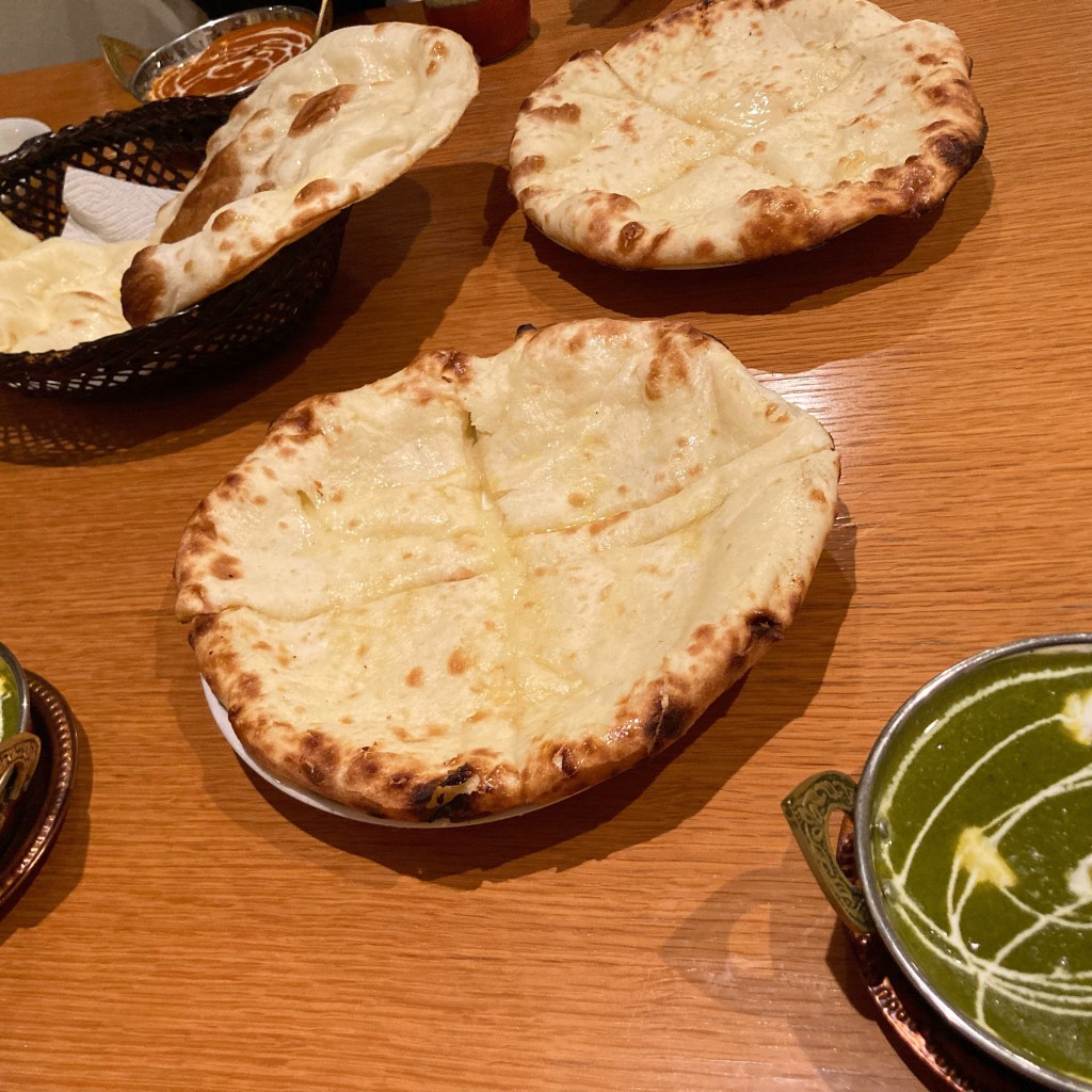 ユーザーが投稿したほうれん草とホワイトチーズのカレーの写真 - 実際訪問したユーザーが直接撮影して投稿した安久路インド料理エベレスト・カレーの写真