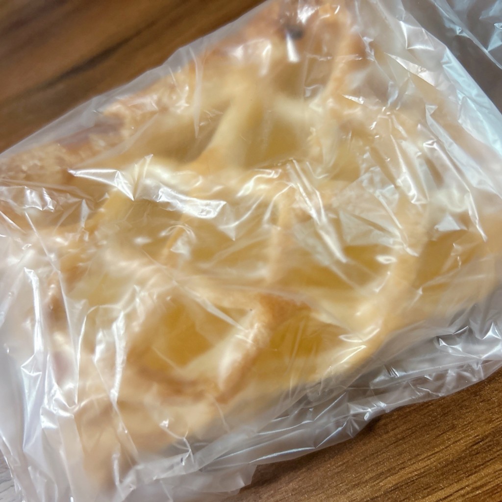ユーザーが投稿した青森県産ふじりんごのパの写真 - 実際訪問したユーザーが直接撮影して投稿した雀の宮デザート / ベーカリーポンヌフ かましん雀宮店の写真