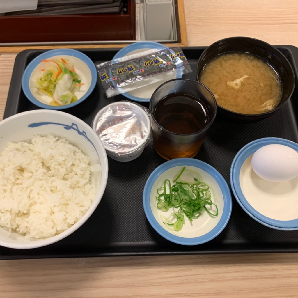 ユーザーが投稿した定番朝定食 納豆の写真 - 実際訪問したユーザーが直接撮影して投稿した田無町牛丼松屋 田無駅前店の写真