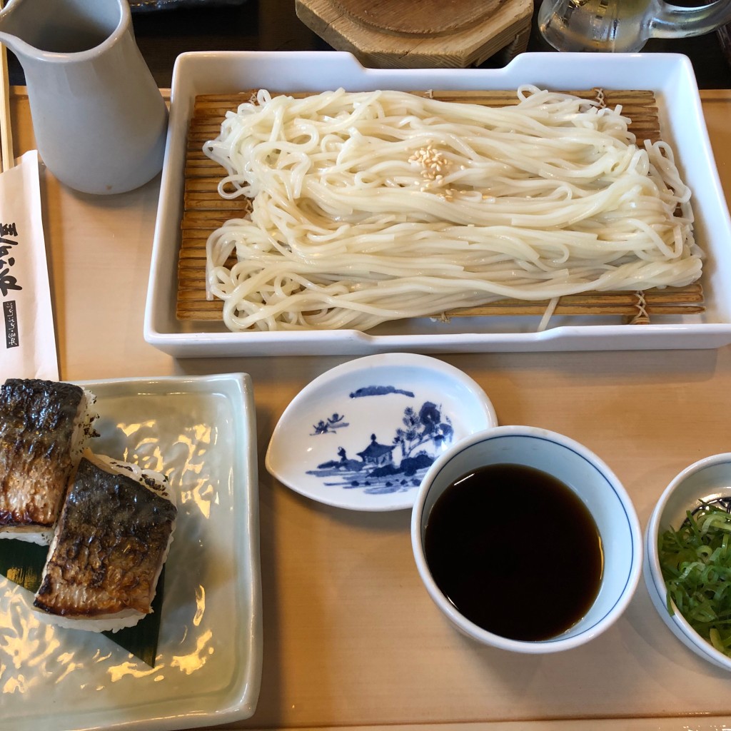 ユーザーが投稿した焼き鯖寿司麺1の写真 - 実際訪問したユーザーが直接撮影して投稿した敷津東しゃぶしゃぶかごの屋 大国町店の写真