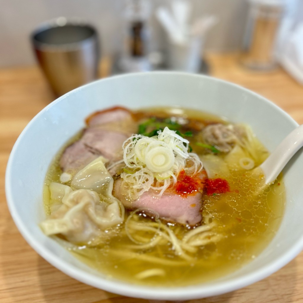 ユーザーが投稿したMixワンタン塩ラーメンの写真 - 実際訪問したユーザーが直接撮影して投稿した谷津町ラーメン専門店地球の中華そばの写真