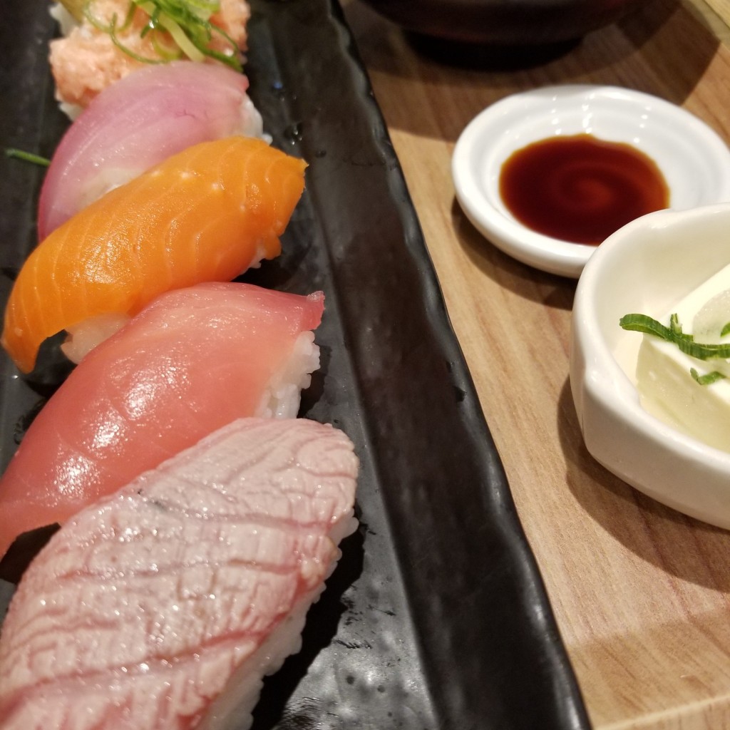 ユーザーが投稿した寿司の写真 - 実際訪問したユーザーが直接撮影して投稿した角田町魚介 / 海鮮料理黒門マグロのエン時 ホワイティうめだ店の写真