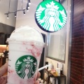 スターバックスストロベリーフラペチーノ - 実際訪問したユーザーが直接撮影して投稿した新港カフェスターバックスコーヒー 横浜ワールドポーターズ店の写真のメニュー情報