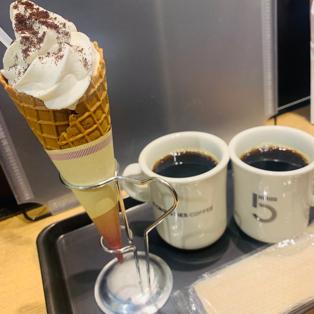 うさうさおさんが投稿した丸の内カフェのお店5 CROSSTIES COFFEE/ファイブ クロスティーズ コーヒー グランスタテンの写真