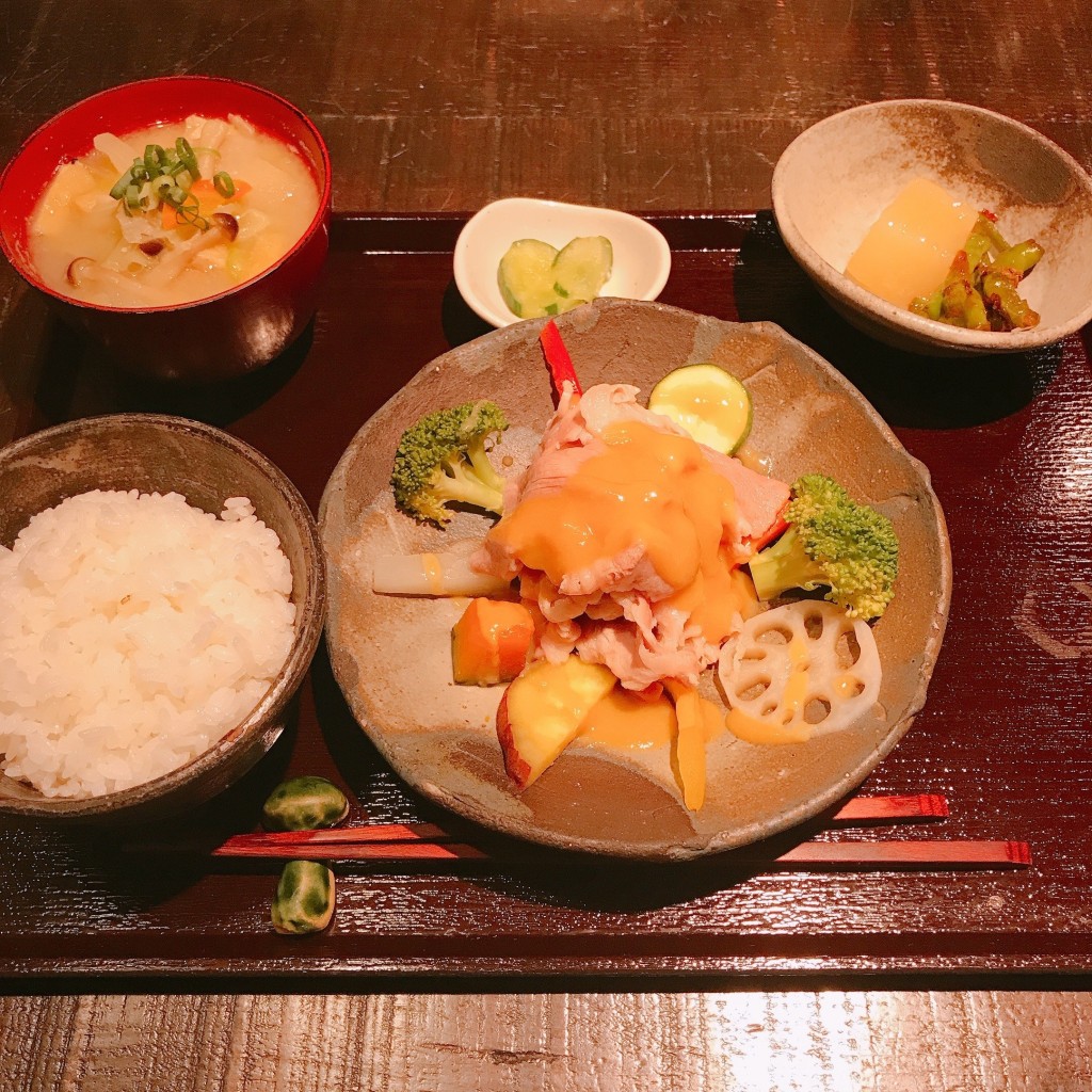 ユーザーが投稿したゆで豚と温野菜の甘味噌ソースの写真 - 実際訪問したユーザーが直接撮影して投稿した中央カフェ発酵薬膳&カフェ カワセミの写真