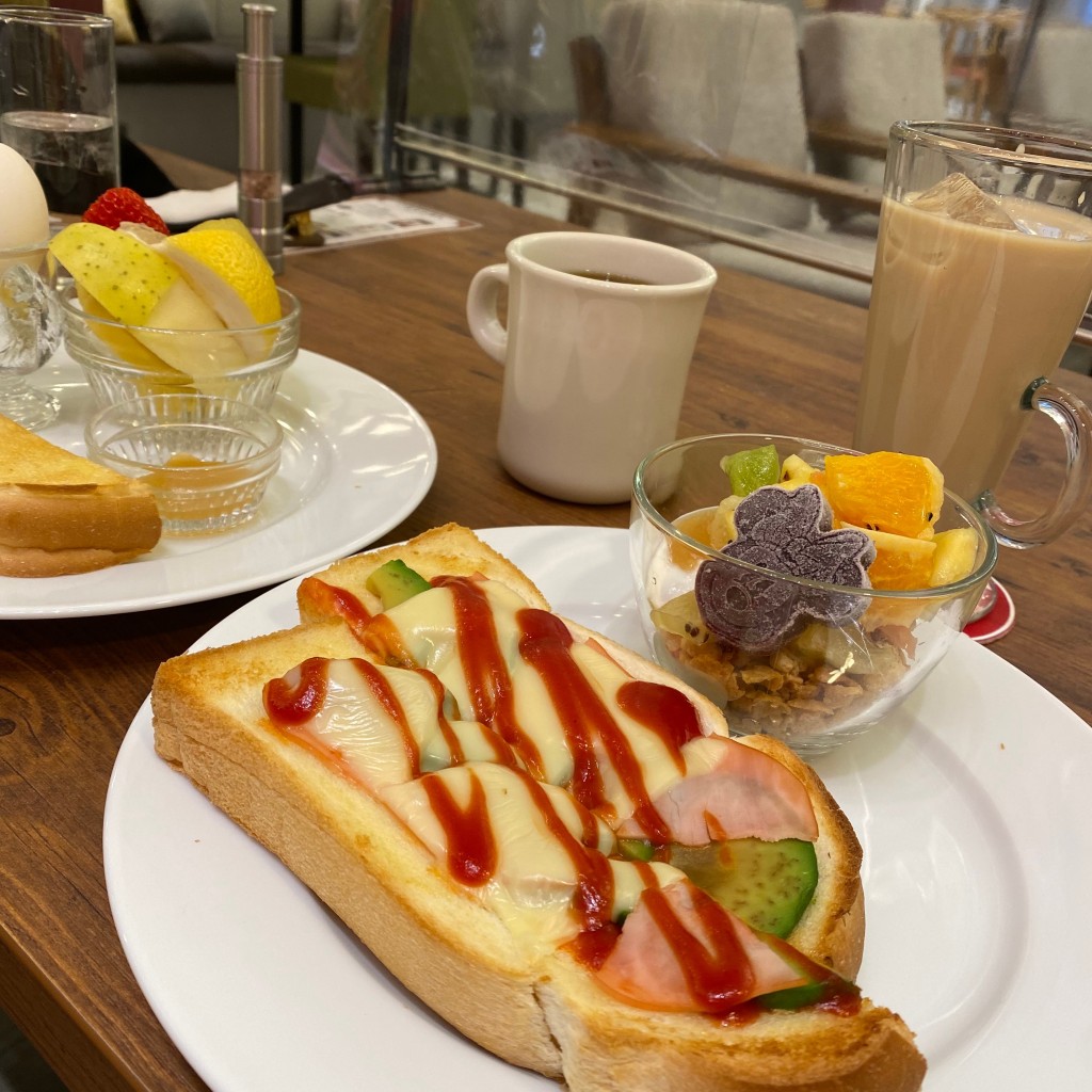 美味しいもの食べて生きるさんが投稿した栄カフェのお店フルーツショップセリーヌ 御園店/フルーツ ショップ セリーヌ ミソノテンの写真