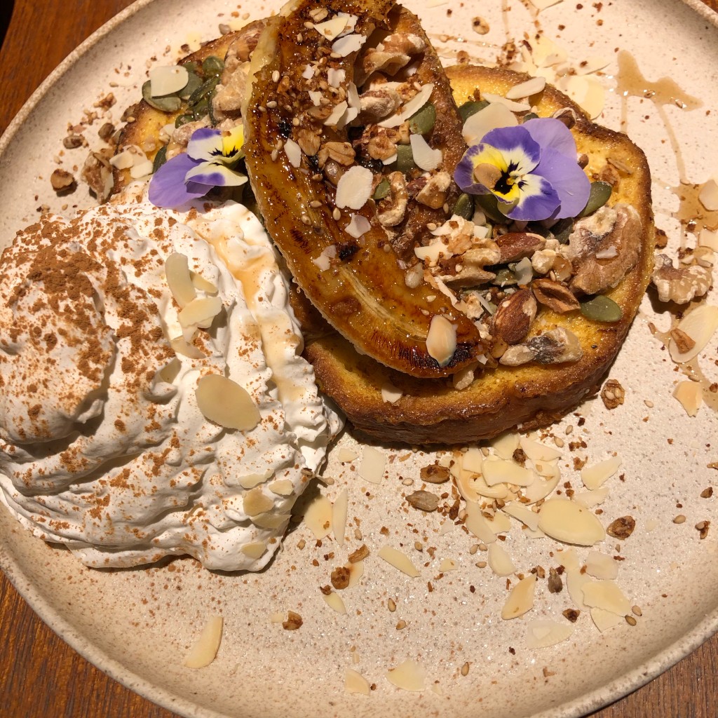 ユーザーが投稿したフレンチメープルナッツバナナの写真 - 実際訪問したユーザーが直接撮影して投稿した西新宿カフェH.Q.CAFE 新宿店の写真