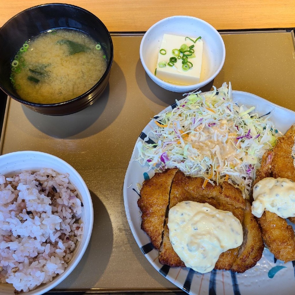 ユーザーが投稿したチキン南蛮とエビフライの定食(もち麦ごはん)の写真 - 実際訪問したユーザーが直接撮影して投稿した小篠原定食屋やよい軒 野洲店の写真