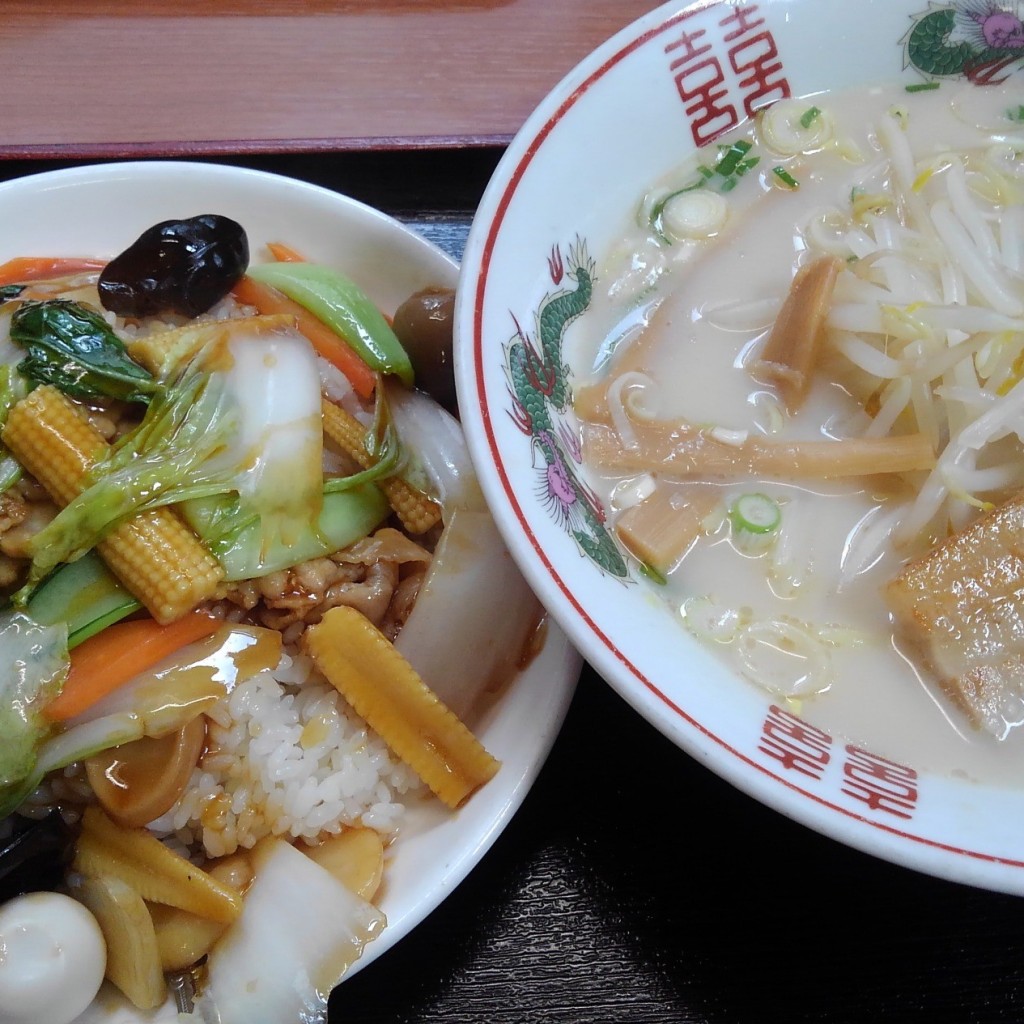 ユーザーが投稿した豚骨ラーメン&中華飯の写真 - 実際訪問したユーザーが直接撮影して投稿した室の木町台湾料理シンオウの写真