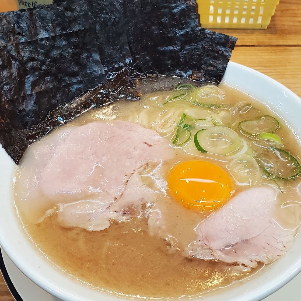 ユーザーが投稿したのりたまラーメンの写真 - 実際訪問したユーザーが直接撮影して投稿した鷹の巣ラーメン / つけ麺クモノウエの写真