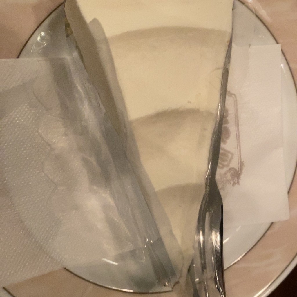 ユーザーが投稿したチーズケーキセットの写真 - 実際訪問したユーザーが直接撮影して投稿した中清戸喫茶店るぽの写真