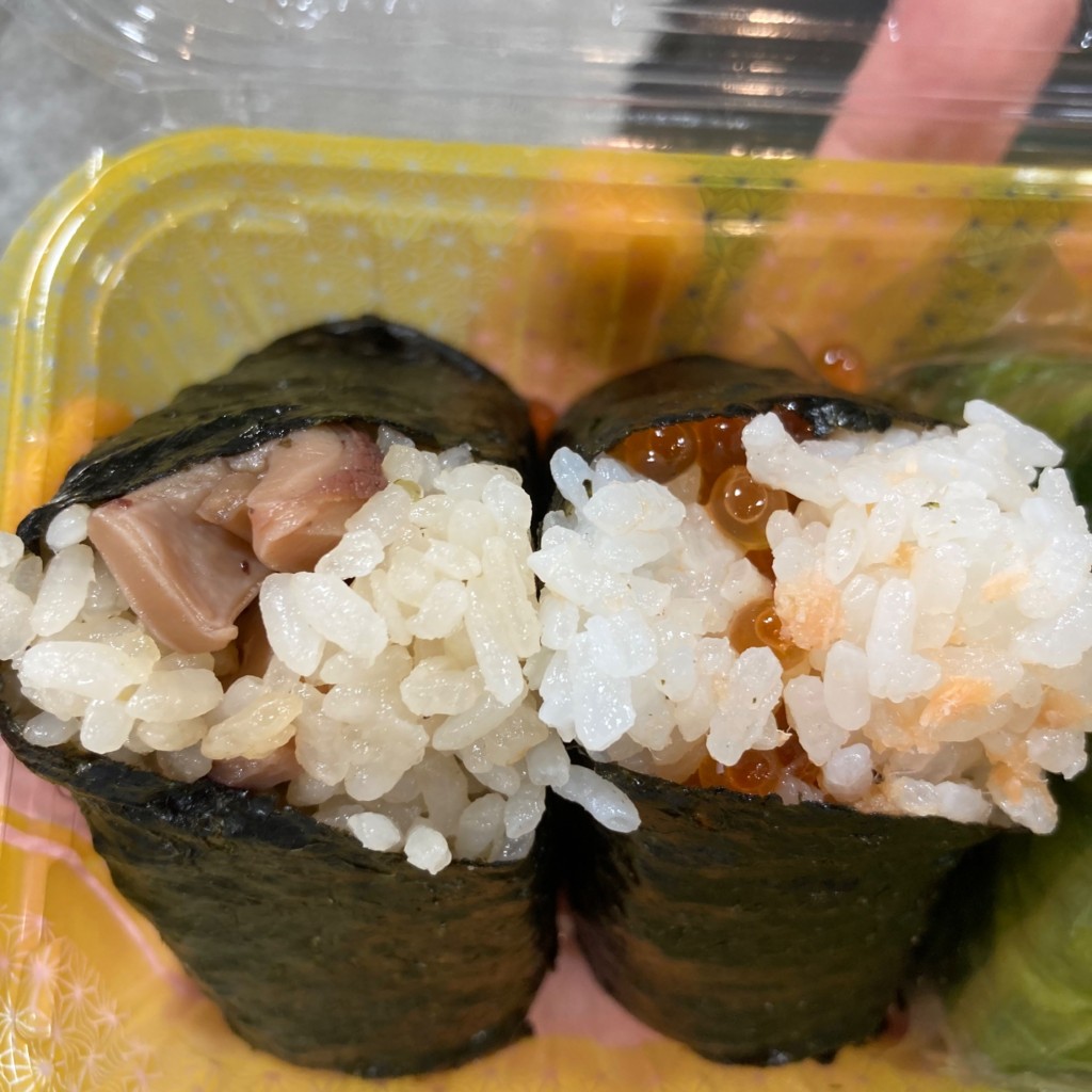 ユーザーが投稿した焼鮭いくらむすびの写真 - 実際訪問したユーザーが直接撮影して投稿した丸の内おにぎりほんのり屋 東京本店の写真