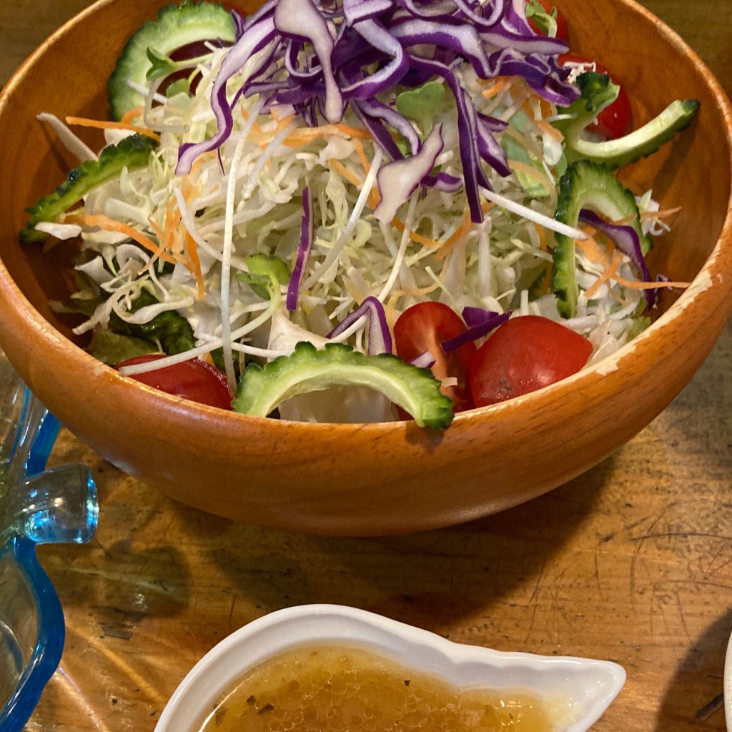 ユーザーが投稿したちむどんサラダの写真 - 実際訪問したユーザーが直接撮影して投稿した鶴馬郷土料理ちむどんどんの写真