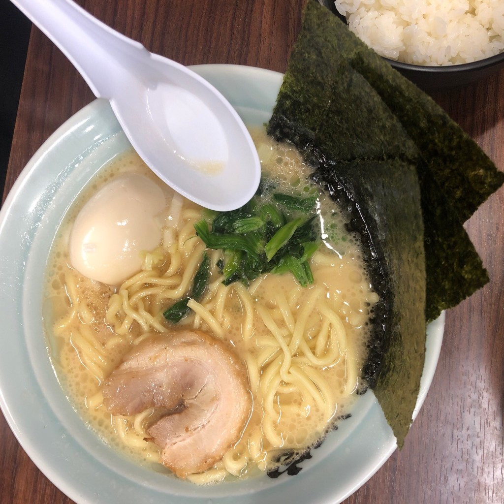 ユーザーが投稿した醤油ラーメンの写真 - 実際訪問したユーザーが直接撮影して投稿した富士見ラーメン / つけ麺飯田橋 魂心家の写真