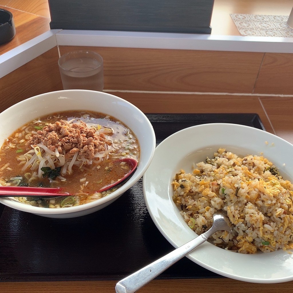 ユーザーが投稿した台湾味噌ラーメン+高菜チャーハンの写真 - 実際訪問したユーザーが直接撮影して投稿した妙見ラーメン専門店台湾料理紅四季 須賀川店の写真