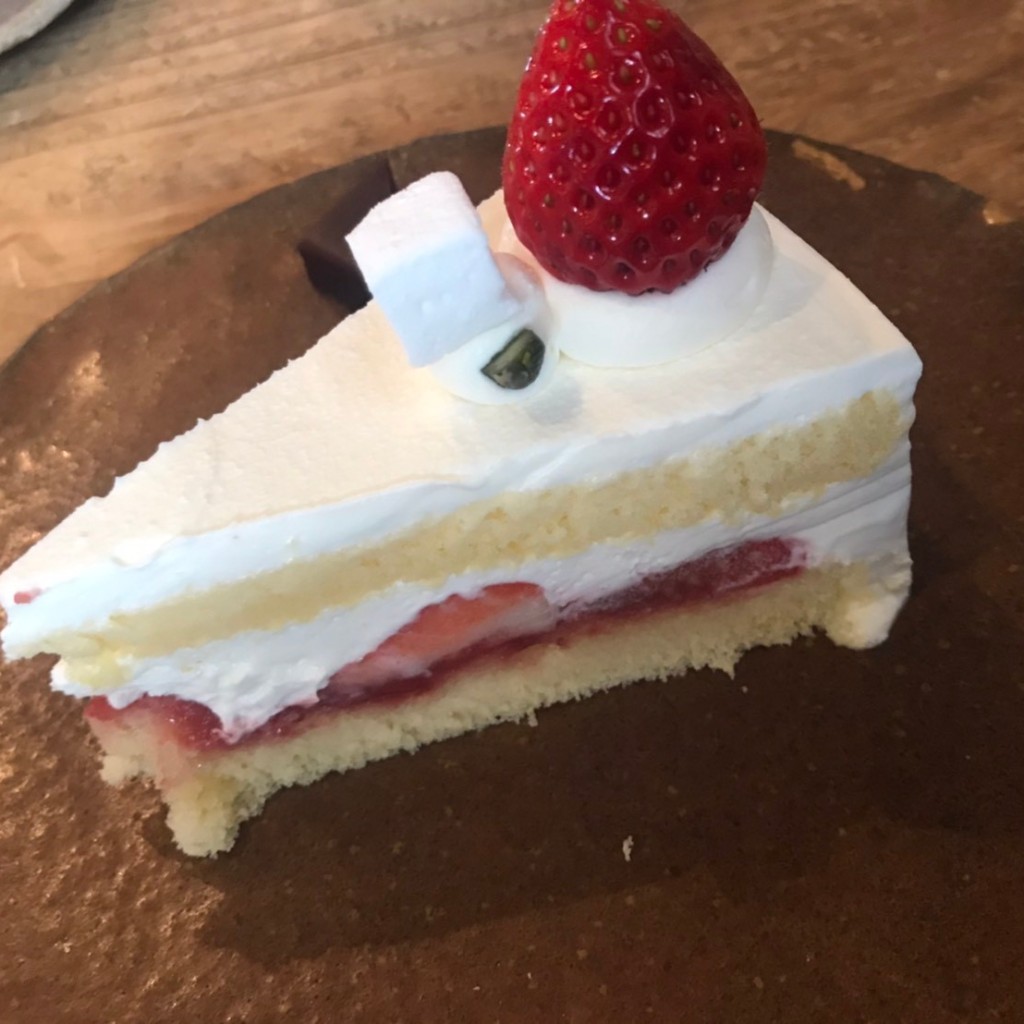ユーザーが投稿したショートケーキの写真 - 実際訪問したユーザーが直接撮影して投稿した瓜島町スイーツquatre epice 富士店の写真