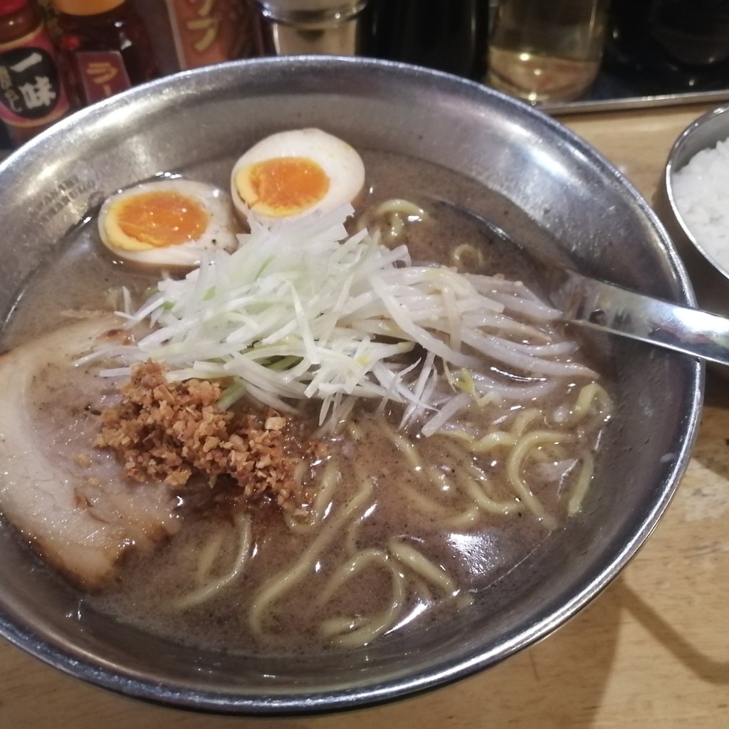 ユーザーが投稿した豚骨ラーメンの写真 - 実際訪問したユーザーが直接撮影して投稿した新丸子町ラーメン / つけ麺らーめん房 とりとんの写真