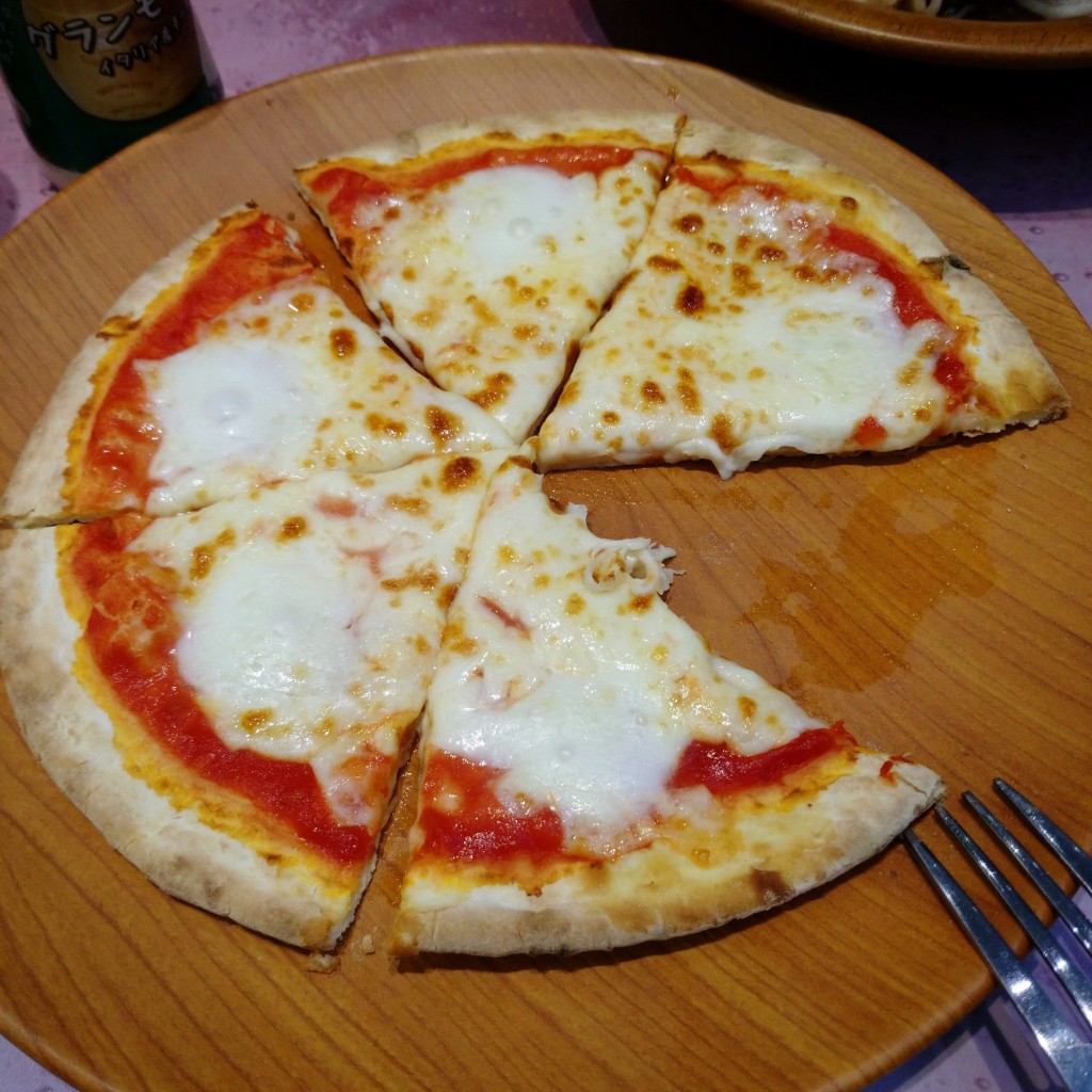 ユーザーが投稿したマルゲリータピザの写真 - 実際訪問したユーザーが直接撮影して投稿した和合イタリアンサイゼリヤ イオンモール大曲店の写真