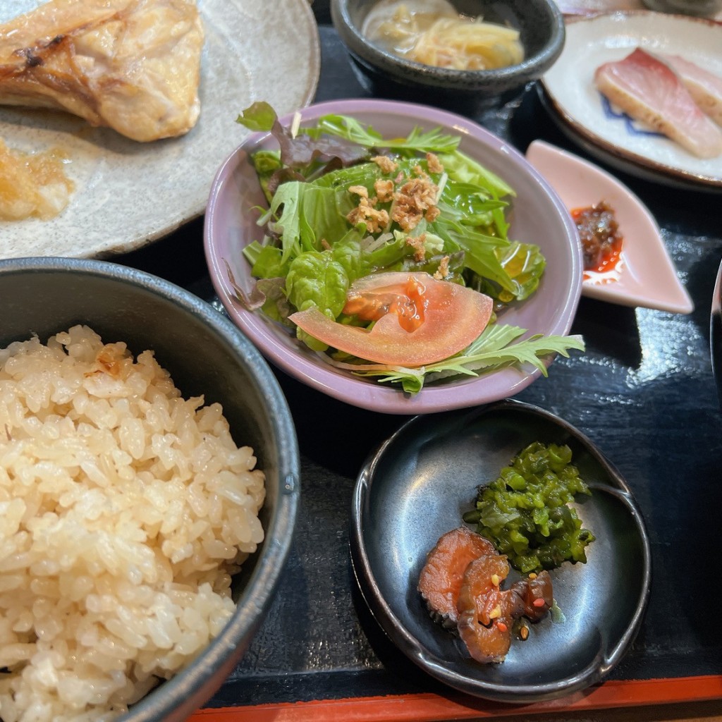 ユーザーが投稿した魚のかま焼き定食の写真 - 実際訪問したユーザーが直接撮影して投稿した西野今屋敷町居酒屋和だいにんぐ 千の写真