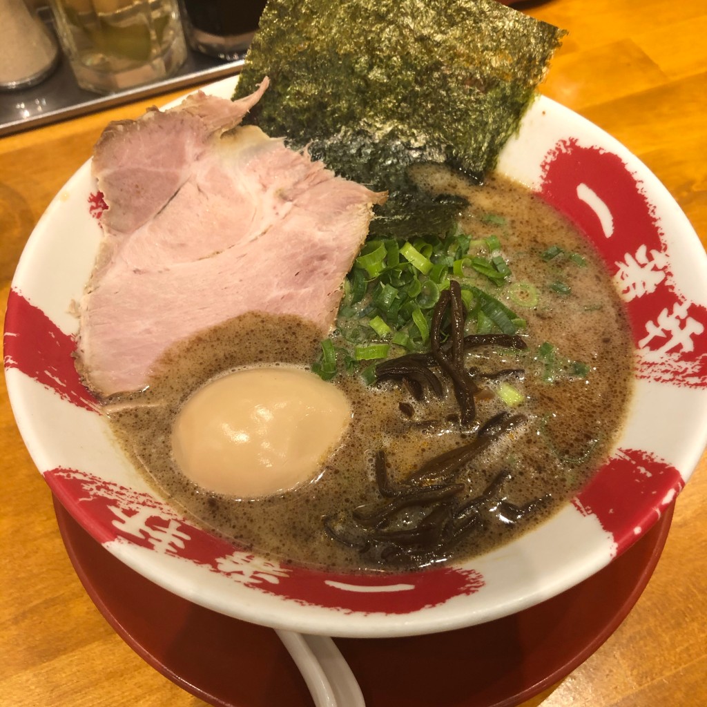 ユーザーが投稿した黒豚骨味玉ラーメンの写真 - 実際訪問したユーザーが直接撮影して投稿した名駅ラーメン専門店熟成豚骨ラーメン一番軒 大名古屋店の写真