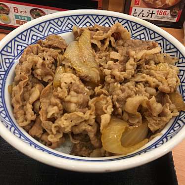 実際訪問したユーザーが直接撮影して投稿した曽屋牛丼吉野家 246号線秦野店の写真